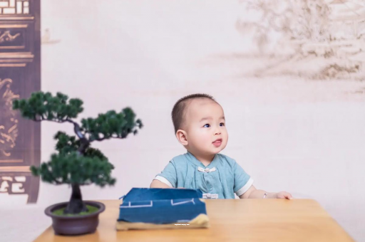 陆丰怀孕为啥肚子会长毛 陆丰怀孕为啥肚子会长毛